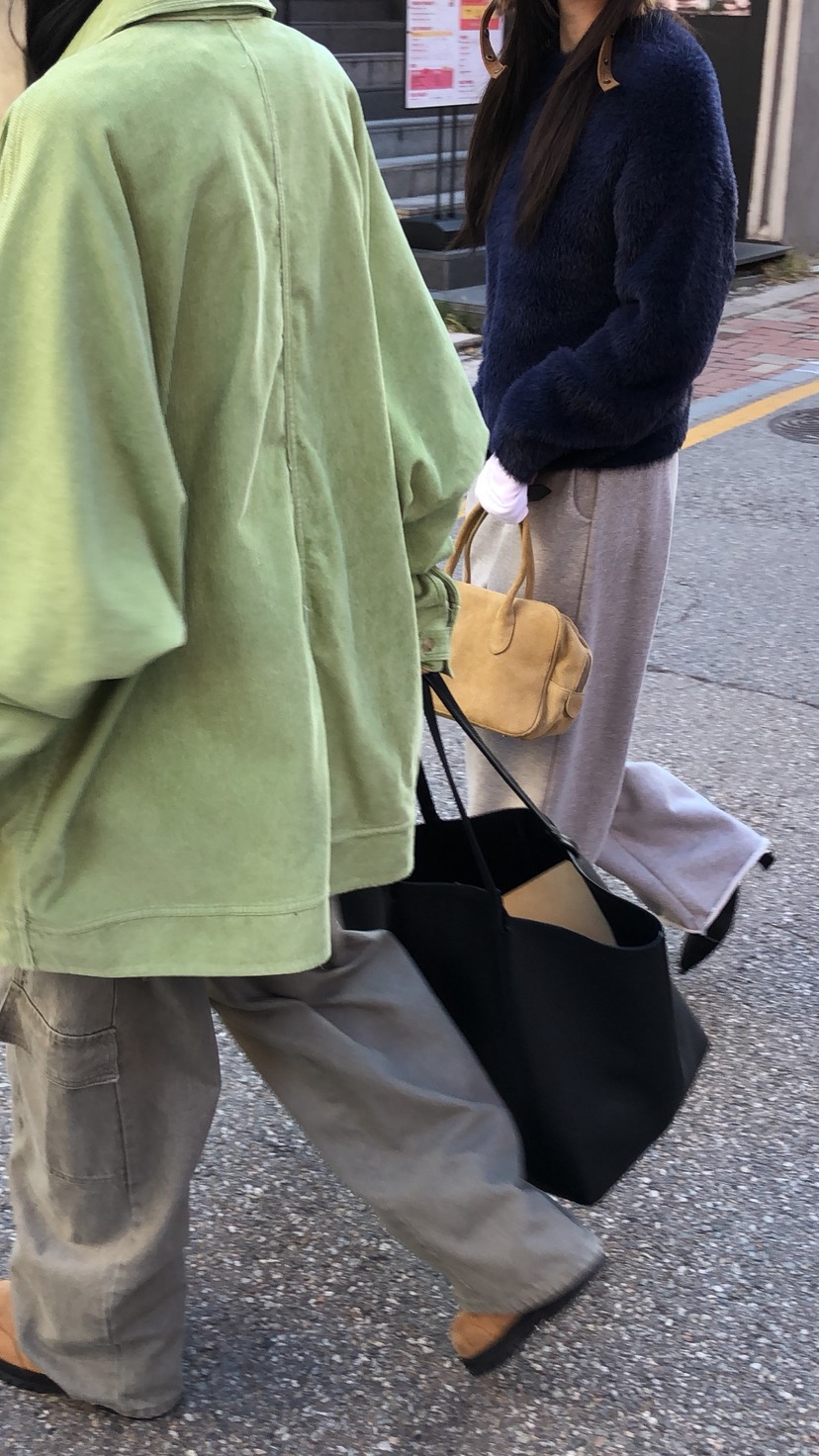 OVER RICH東大門實拍女裝新品熱賣時尚襯衫蕾絲衫燈芯絨OVER RICH襯衫/蕾絲衫
