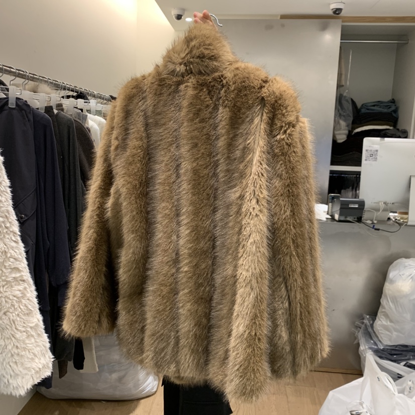 Meet me韓國直郵女裝新品休閑熱賣時尚短款大衣含圍巾貂皮Meet me短款大衣