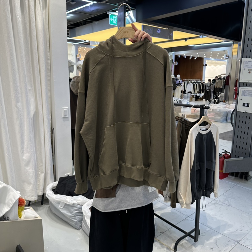 IN KIRA東大門代購女裝新品真品人氣熱賣推薦時尚休閑衛衣IN KIRA衛衣圖色1