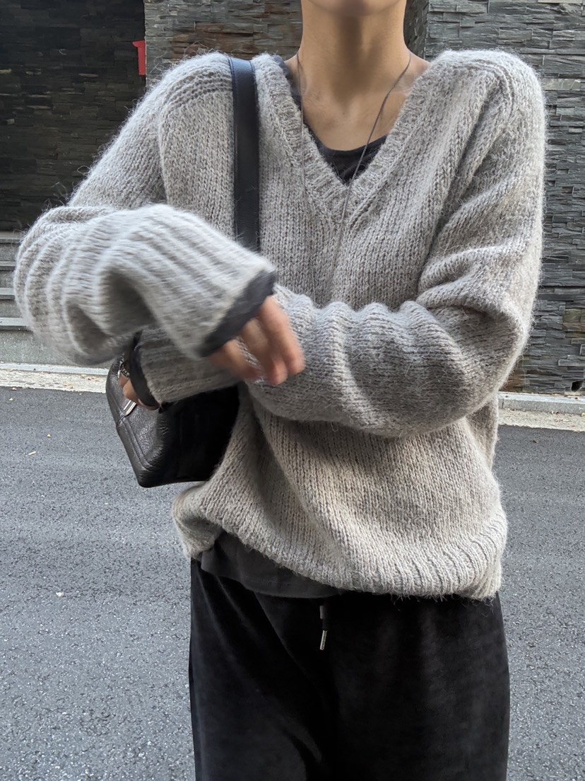 ROMANTICIZE韓國直郵26秋冬V領羊駝針織衫羊駝毛插肩袖V領寬松ROMANTICIZE針織衫