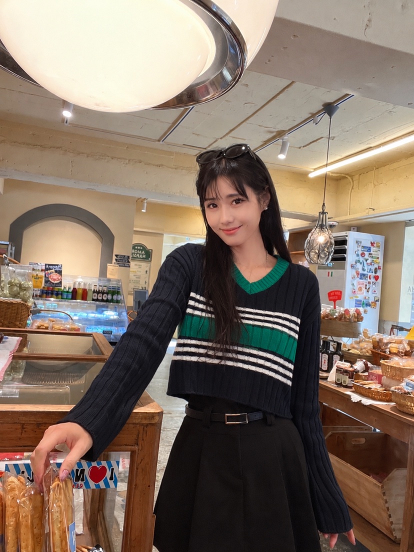 PAIRING東大門實拍26秋冬V領短款撞色條紋針織衫V領短款撞色條PAIRING針織衫
