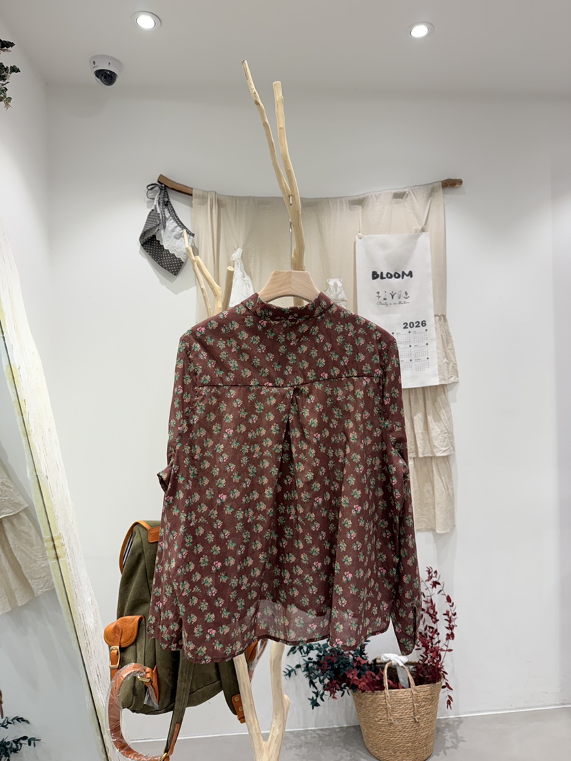 BLOOM-S東大門代購26秋冬復古碎花長袖襯衫蕾絲衫單排扣直筒翻BLOOM-S襯衫/蕾絲衫