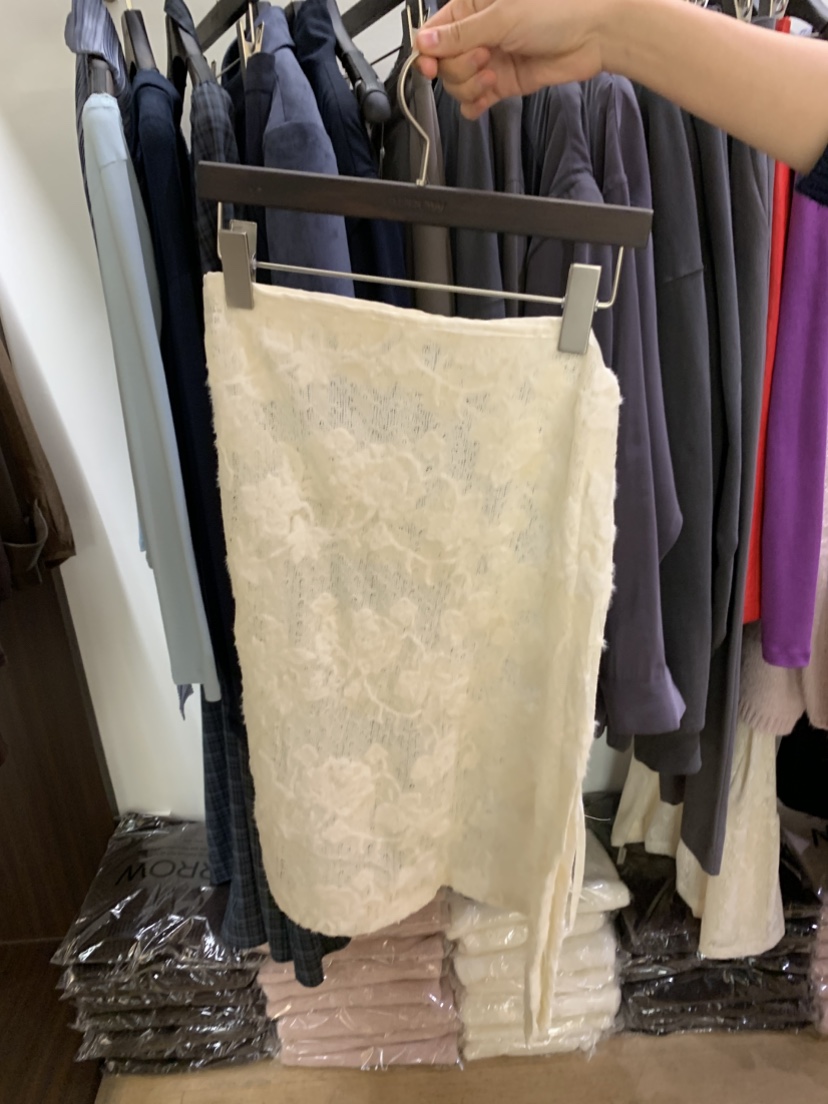 ARROW韓國代購26秋季蕾絲圍裹系帶半身裙中短裙系帶直筒提花蕾ARROW半身裙/中短裙圖色1