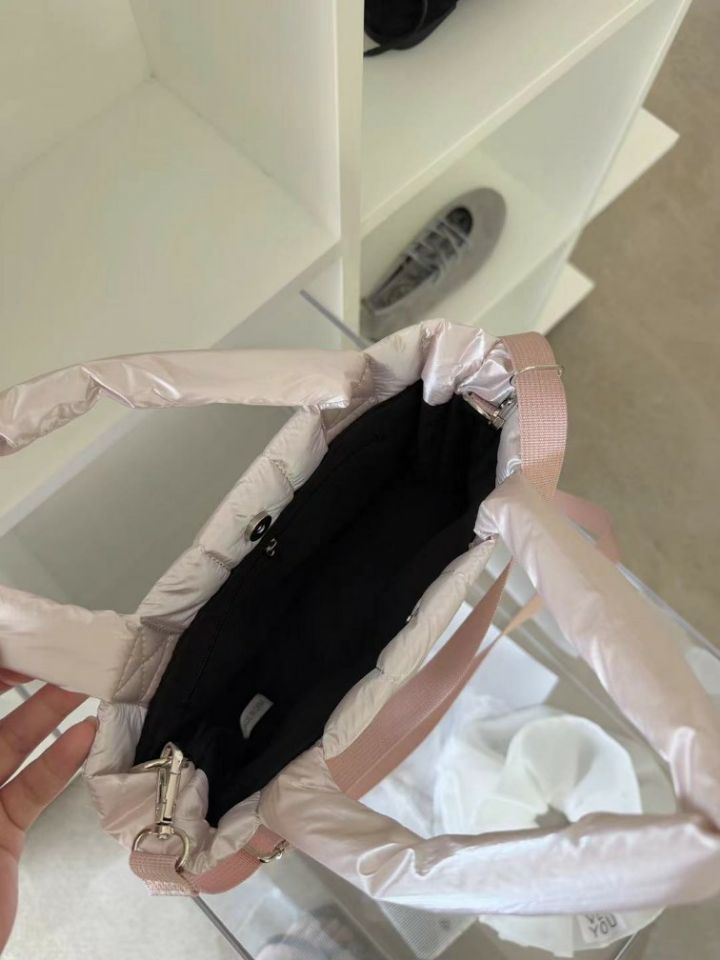 TROUVAILLE東大門實拍26秋季絎縫亮面托特包單肩斜跨包絎縫TROUVAILLE單肩/斜跨包