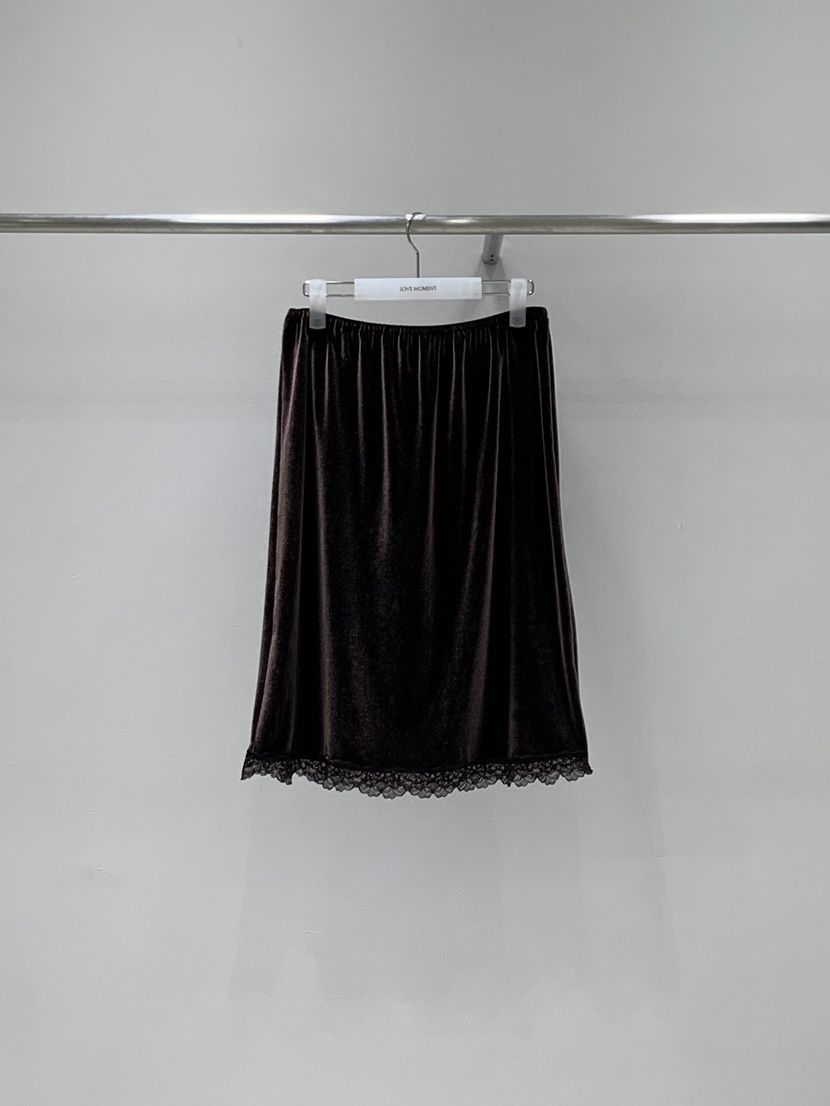 LOVE MOMENT東大門代購26秋冬絲絨蕾絲中裙半身裙中短裙天鵝絨LOVE MOMENT半身裙/中短裙圖色2