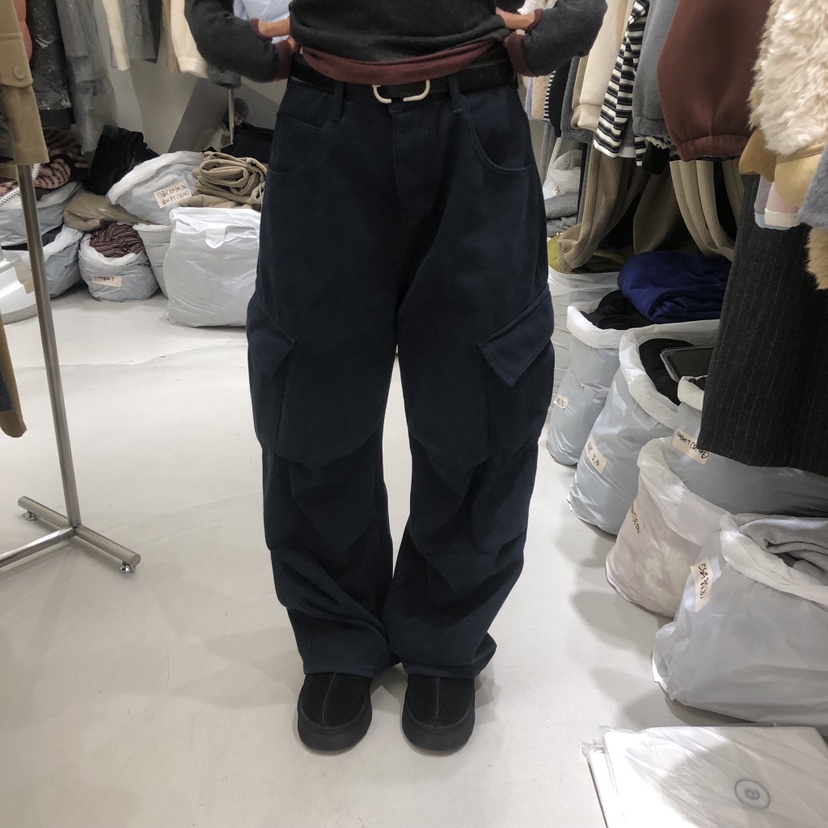 YUNBAL東大門實拍26秋季寬松工裝加絨休閑褲口袋工裝加絨褶皺YUNBAL休閑褲圖色2