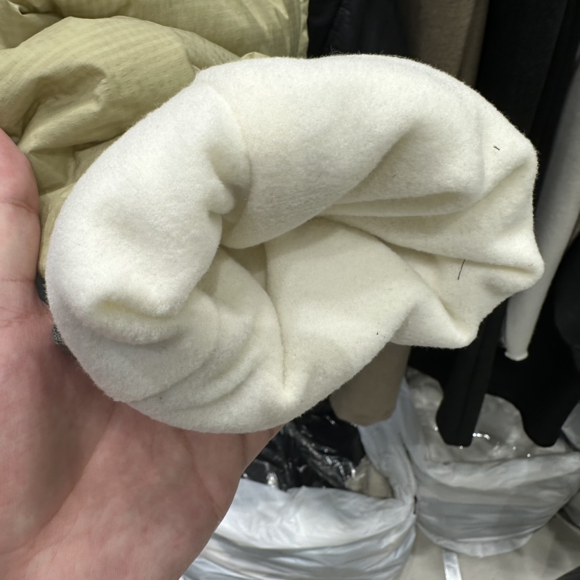 AT THE END韓國代購26秋季V領絎縫棉服短款棉服可調節V領口袋AT THE END短款棉服