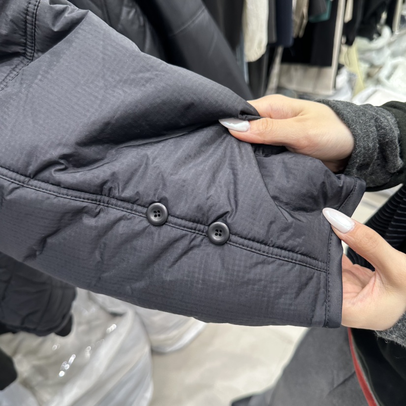 AT THE END韓國代購26秋季V領絎縫棉服短款棉服可調節V領口袋AT THE END短款棉服