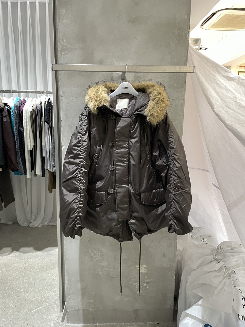 NUESE韓國代購26秋季毛領抽褶短款鴨絨服短款羽絨服口袋填充寬NUESE短款羽絨服圖色1