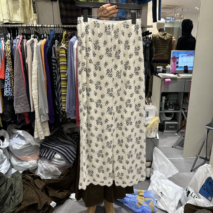 CHAVI韓國代購26秋季毛絨碎花直筒長裙修身版型直筒蕾絲CHAVI長裙