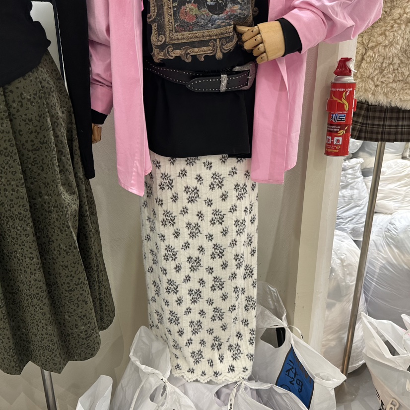 CHAVI韓國代購26秋季毛絨碎花直筒長裙修身版型直筒蕾絲CHAVI長裙