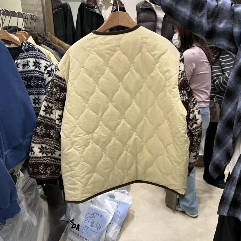 MELO東大門直郵26秋季北歐風羊羔毛棉服短款棉服兩面穿單排扣VMELO短款棉服