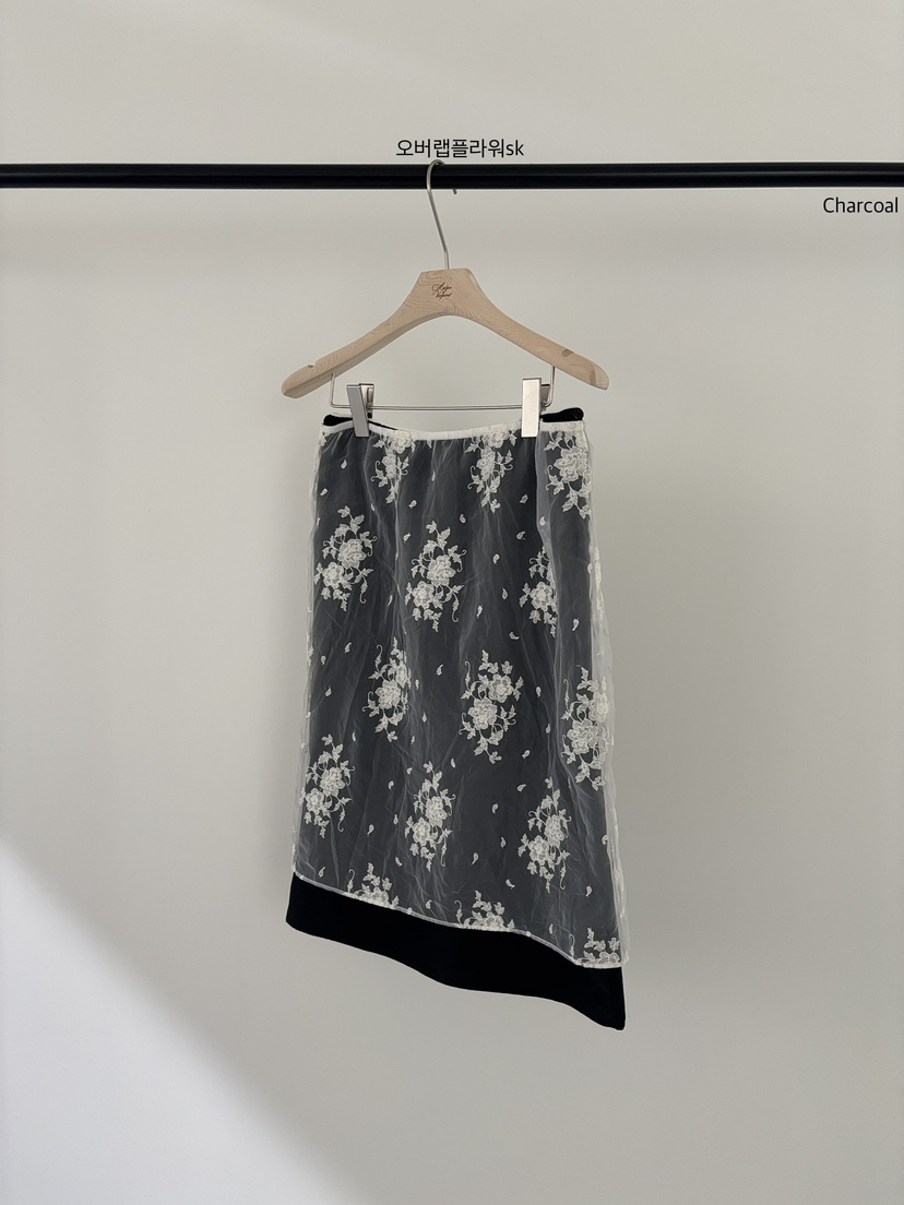 VERGAMOT韓國代購26秋冬刺繡疊層半身裙中短裙刺繡直筒VERGAMOT半身裙/中短裙圖色2