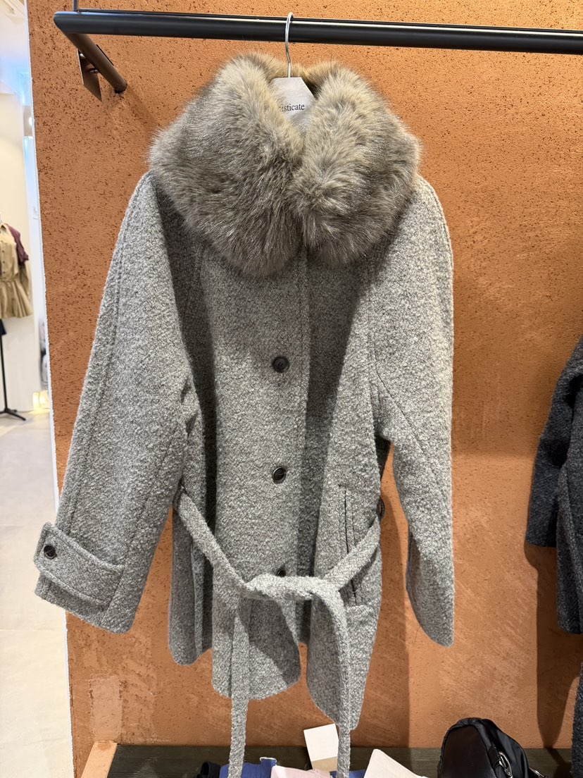 SOPHISTICATE東大門代購26秋冬毛領腰帶中長款大衣含腰帶單排SOPHISTICATE中長款大衣圖色1