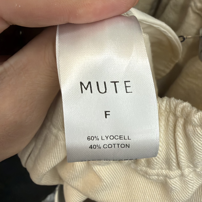 MUTE韓國直郵26秋冬抽繩休閑褲 簡約日常款抽繩直筒寬松MUTE休閑褲