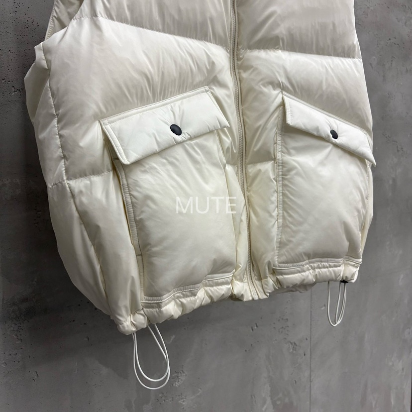 MUTE韓國代購26秋冬連帽羽絨馬甲 芬蘭羽絨拉鏈開合口袋抽繩無MUTE馬甲