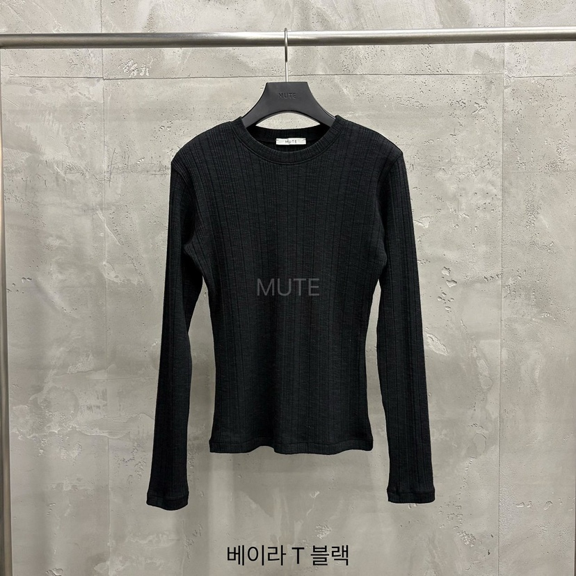 MUTE韓國代購26秋冬豎坑條修身長袖T恤修身圓領條紋MUTE長袖T恤圖色4黑色