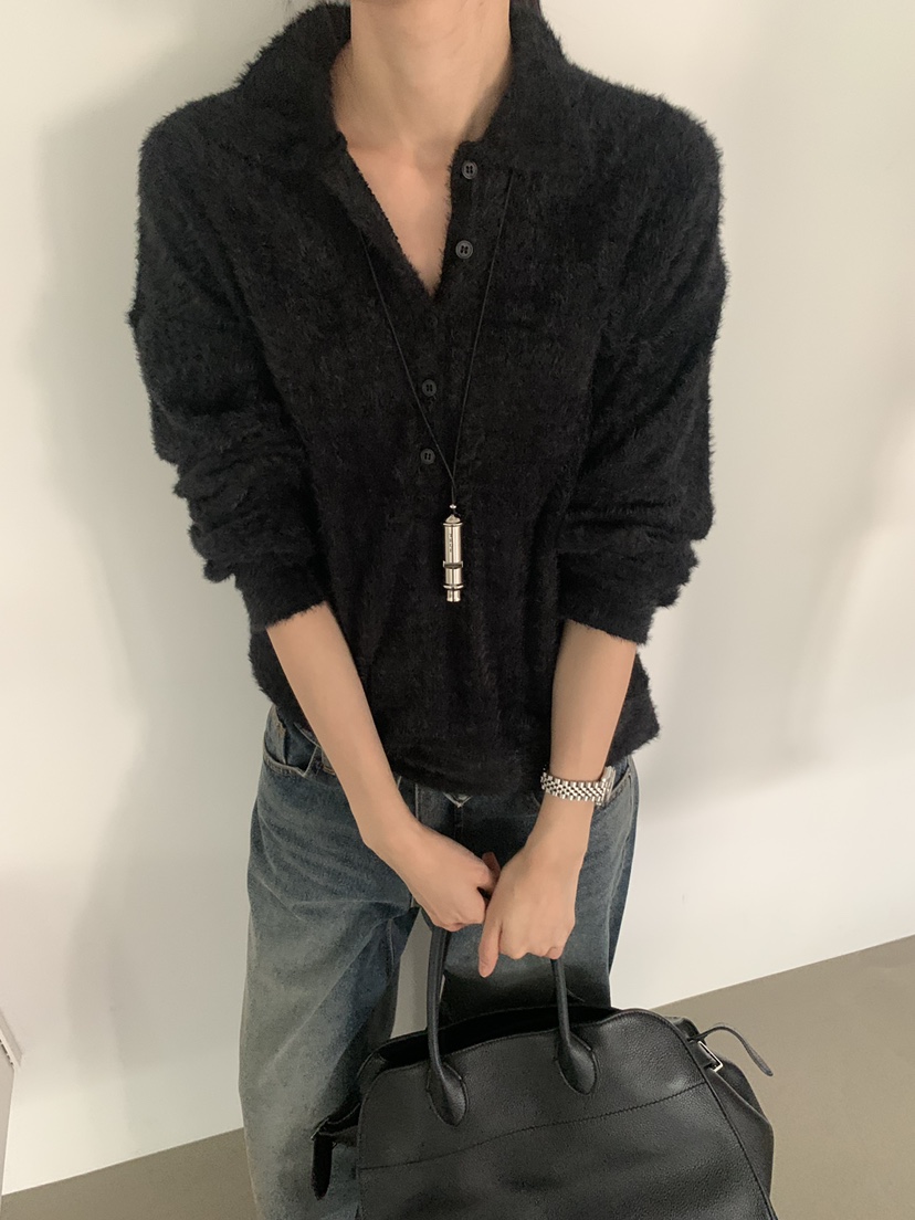 TRUE東大門實拍26秋冬軟毛翻領寬松針織衫長袖T恤柔軟落肩翻領TRUE長袖T恤