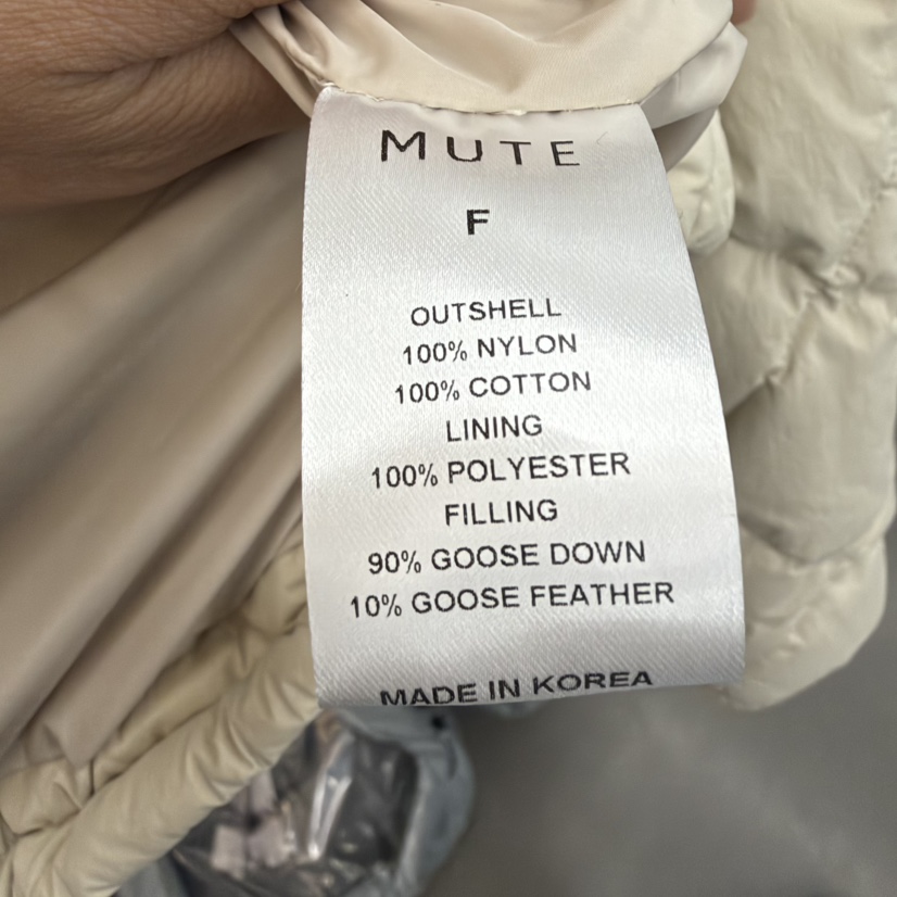 MUTE韓國直郵26秋季燈芯絨領短款鵝絨服短款羽絨服燈芯絨抽繩MUTE短款羽絨服