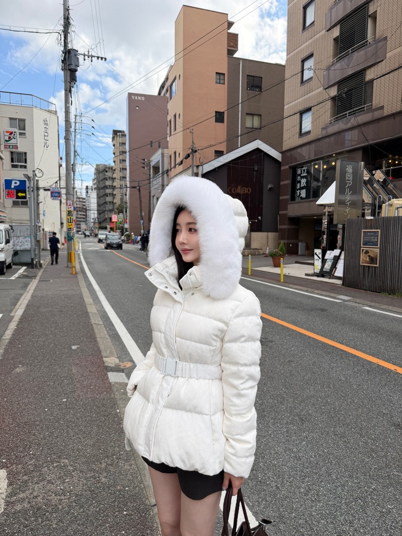 LAVIEU韓國代購26秋冬毛領收腰短款羽絨服含腰帶絎縫LAVIEU短款羽絨服
