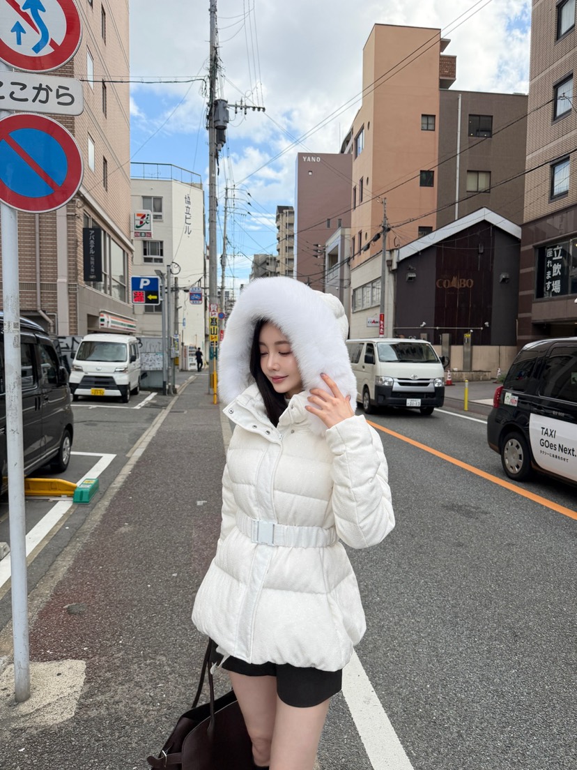LAVIEU韓國代購26秋冬毛領收腰短款羽絨服含腰帶絎縫LAVIEU短款羽絨服