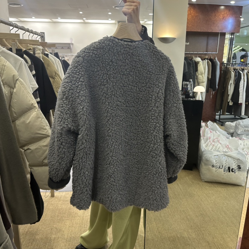 felte東大門實拍26秋冬撞色羊羔絨夾克不加棉口袋按扣黑色落肩felte夾克