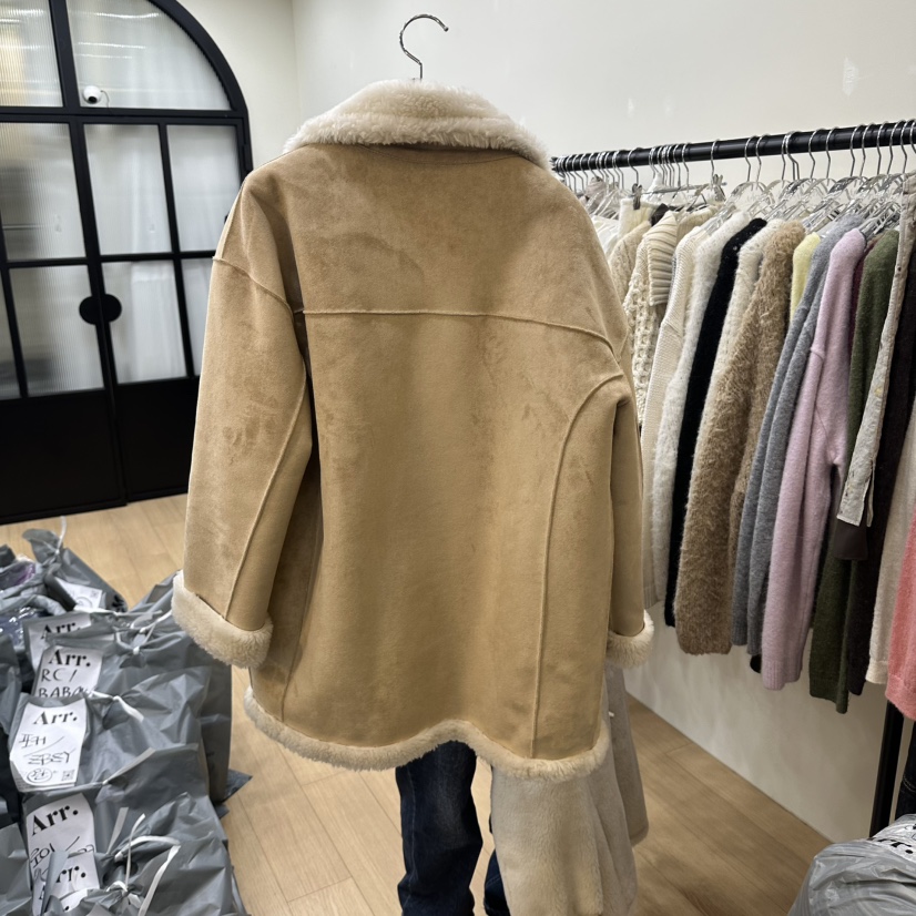 ARR韓國代購26秋冬牛角扣毛絨短款大衣兩面穿毛絨落肩翻領寬松ARR短款大衣