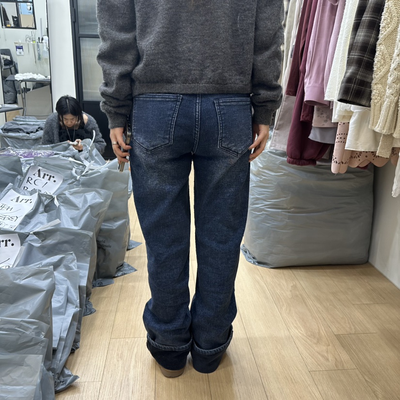 ARR東大門代購26秋冬直筒加絨牛仔褲 深靛藍加絨直筒ARR牛仔褲