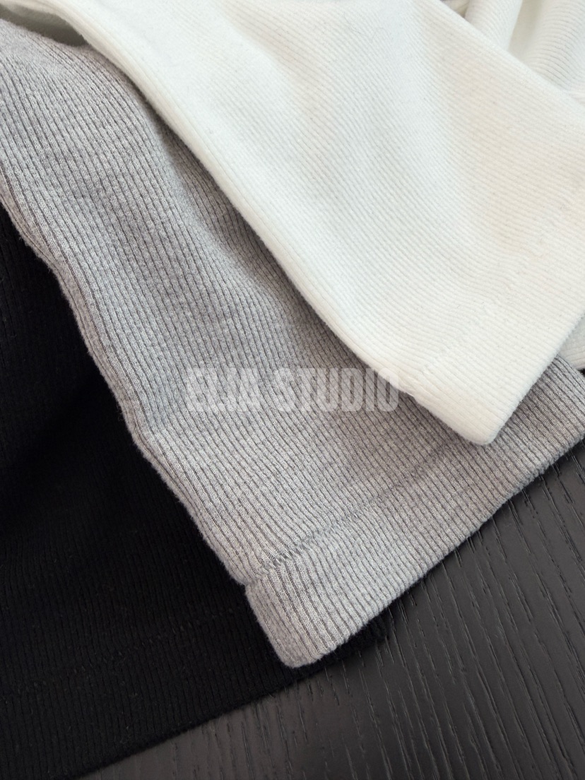 ELIA STUDIO東大門直郵26秋冬小V領缺口短款長袖T恤V領短款ELIA STUDIO長袖T恤