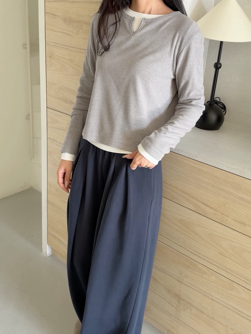 ELIA STUDIO東大門直郵26秋冬小V領缺口短款長袖T恤V領短款ELIA STUDIO長袖T恤