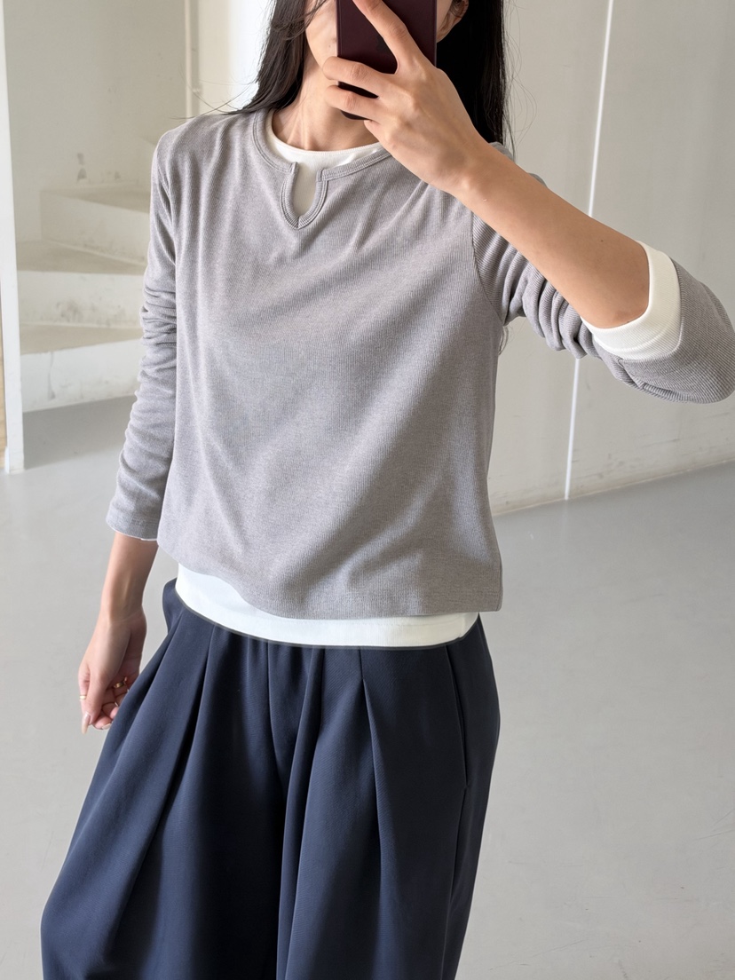 ELIA STUDIO東大門直郵26秋冬小V領缺口短款長袖T恤V領短款ELIA STUDIO長袖T恤