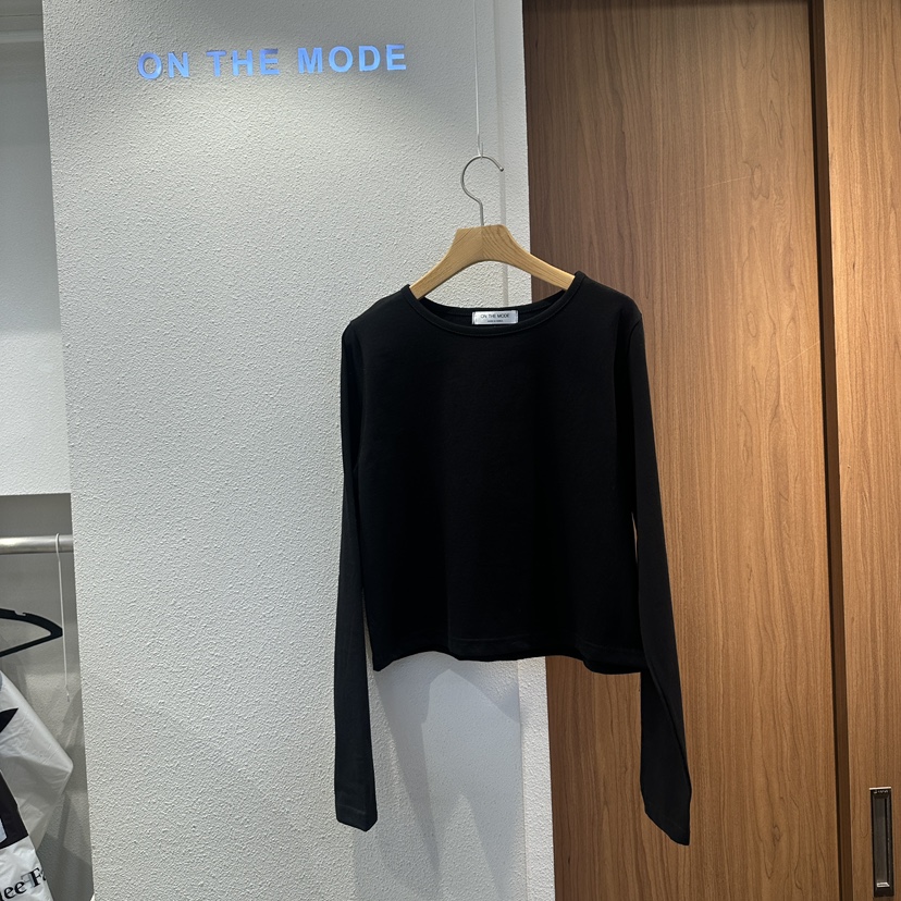 ON THE MODE東大門代購26秋冬短款圓領長袖T恤短款絲綢圓領ON THE MODE長袖T恤圖色5