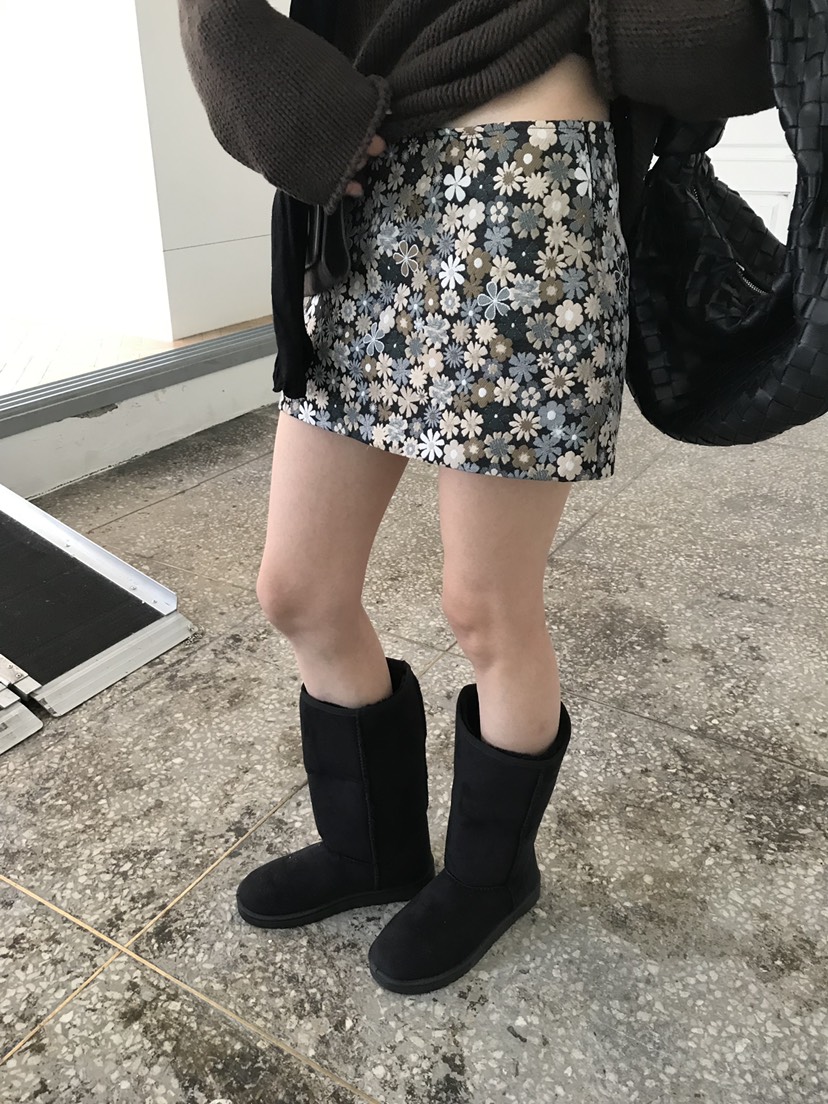 OVERK東大門實拍26秋冬復古花卉提花短款裙褲直筒短款OVERK裙褲