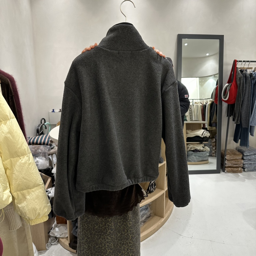 Au ra韓國代購26秋冬半拉鏈立領搖粒絨短款衛衣半拉鏈立領落肩Au ra衛衣