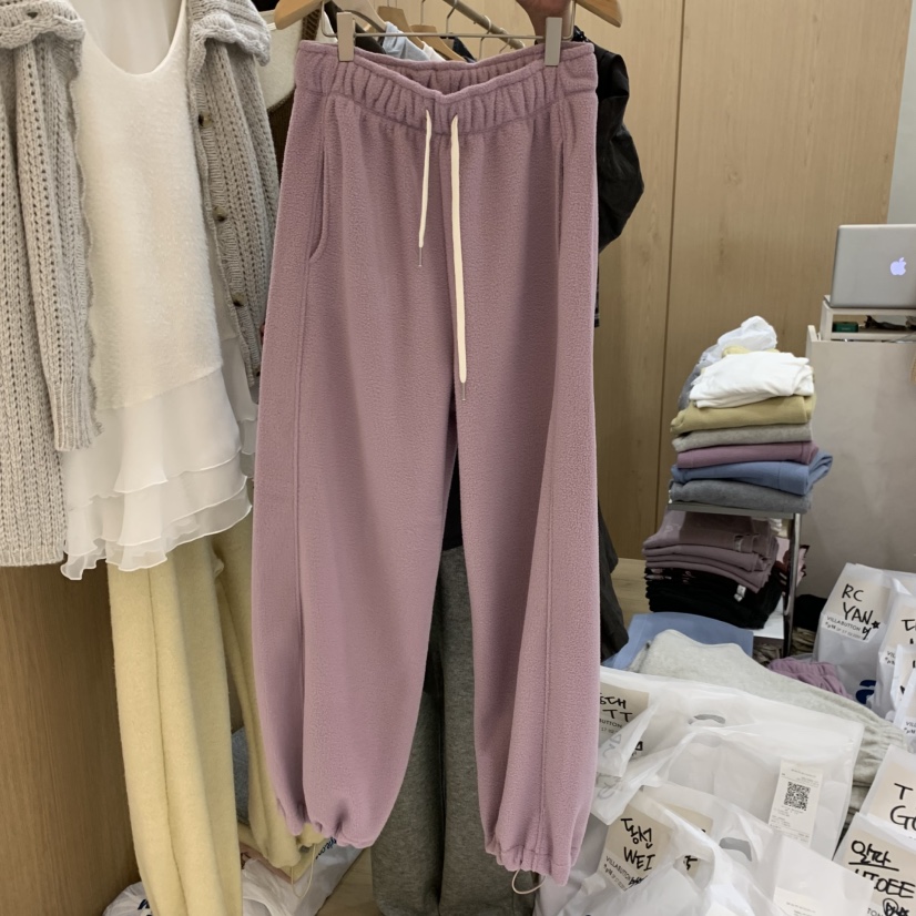 VILLA BUTTON韓國直郵26秋冬蓬松搖粒絨束腳休閑褲可調節口袋VILLA BUTTON休閑褲圖色1