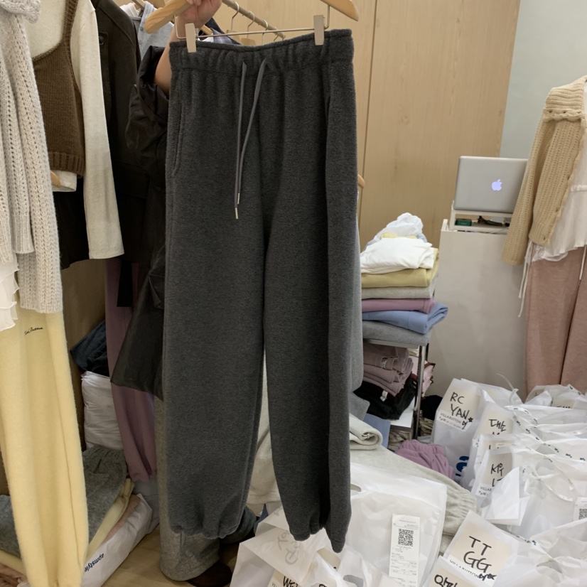 VILLA BUTTON韓國直郵26秋冬蓬松搖粒絨束腳休閑褲可調節口袋VILLA BUTTON休閑褲圖色3墨