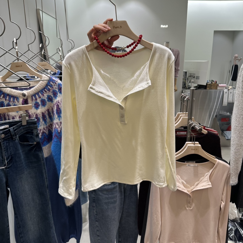 Part.3東大門代購26秋冬蕾絲磨毛亨利領T恤長袖T恤修身蕾絲開Part.3長袖T恤圖色1