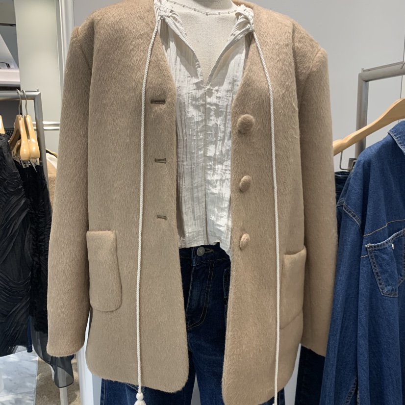 A STORE韓國代購26秋冬V領毛呢短大衣短款大衣馬海毛V領夾棉A STORE短款大衣