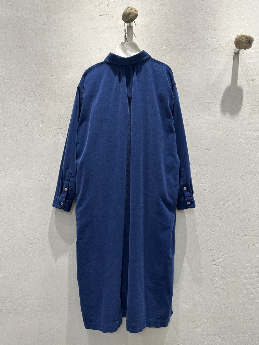 AT NOTE韓國代購26秋冬燈芯絨長款襯衫裙蕾絲衫單排扣燈芯絨圓AT NOTE襯衫/蕾絲衫