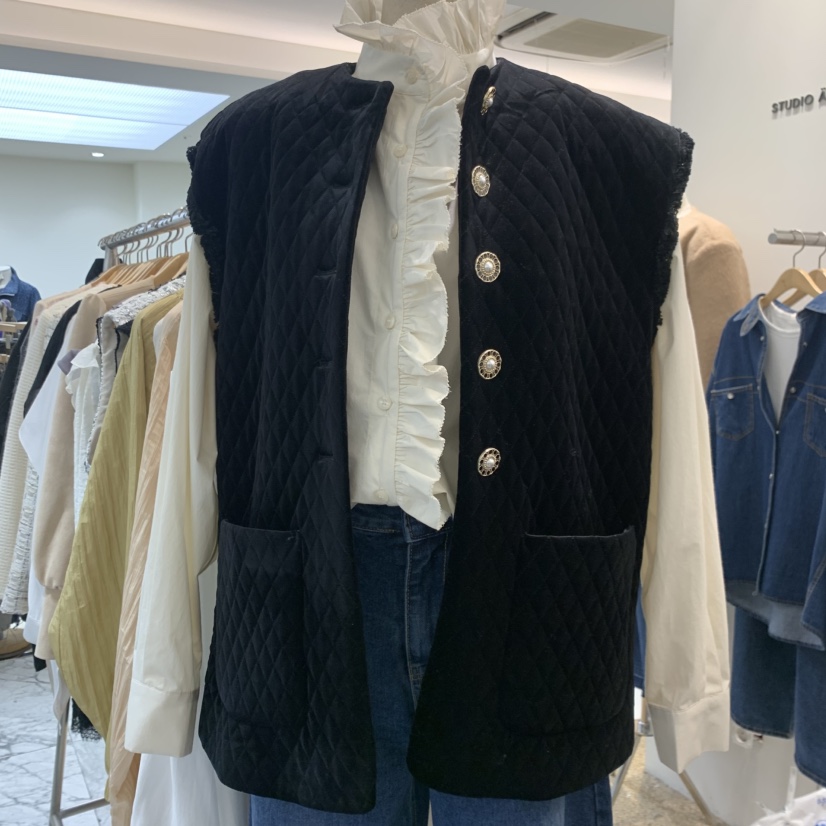 A STORE東大門代購26秋冬菱格絲絨馬甲天鵝絨珍珠圓領夾棉無袖A STORE馬甲圖色1