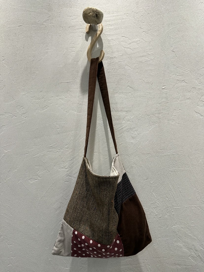 AT NOTE東大門直郵26秋冬復古拼接毛呢單肩包斜跨包AT NOTE單肩/斜跨包圖色1