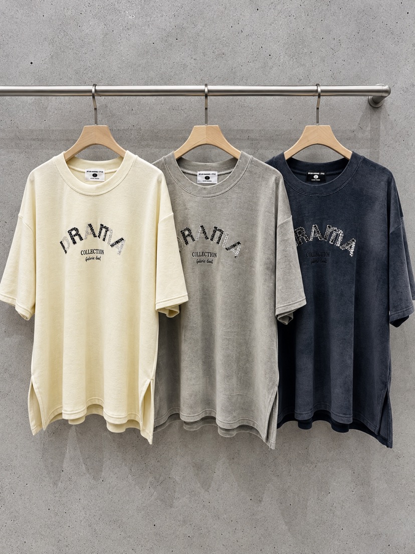 NYLON東大門直郵26秋冬亮片字母刺繡開叉T恤兩側開叉落肩圓領NYLONT恤