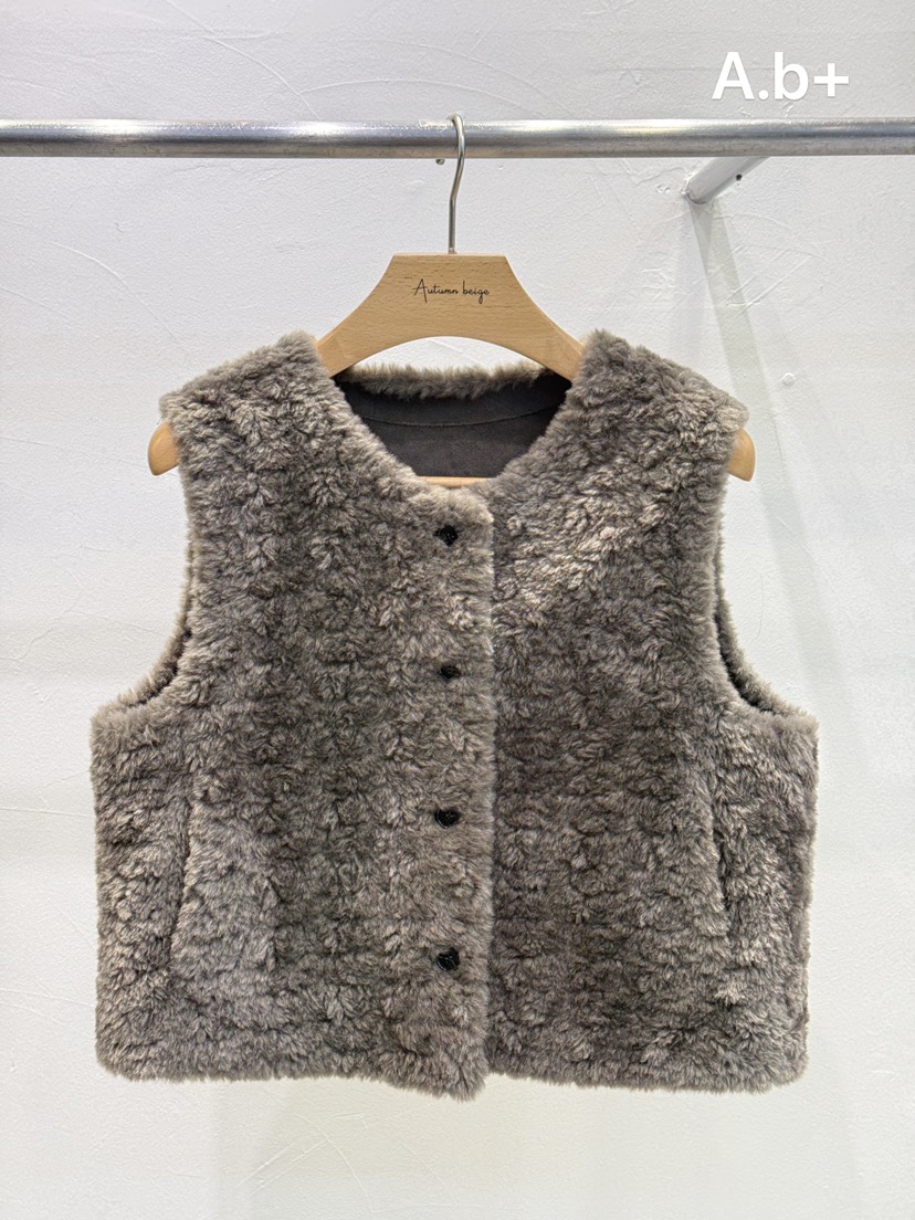 A.b+/AUTUMN BEIGE東大門代購26秋冬毛絨短款馬甲口袋黑色圓領A.b+/AUTUMN BEIGE馬甲圖色2