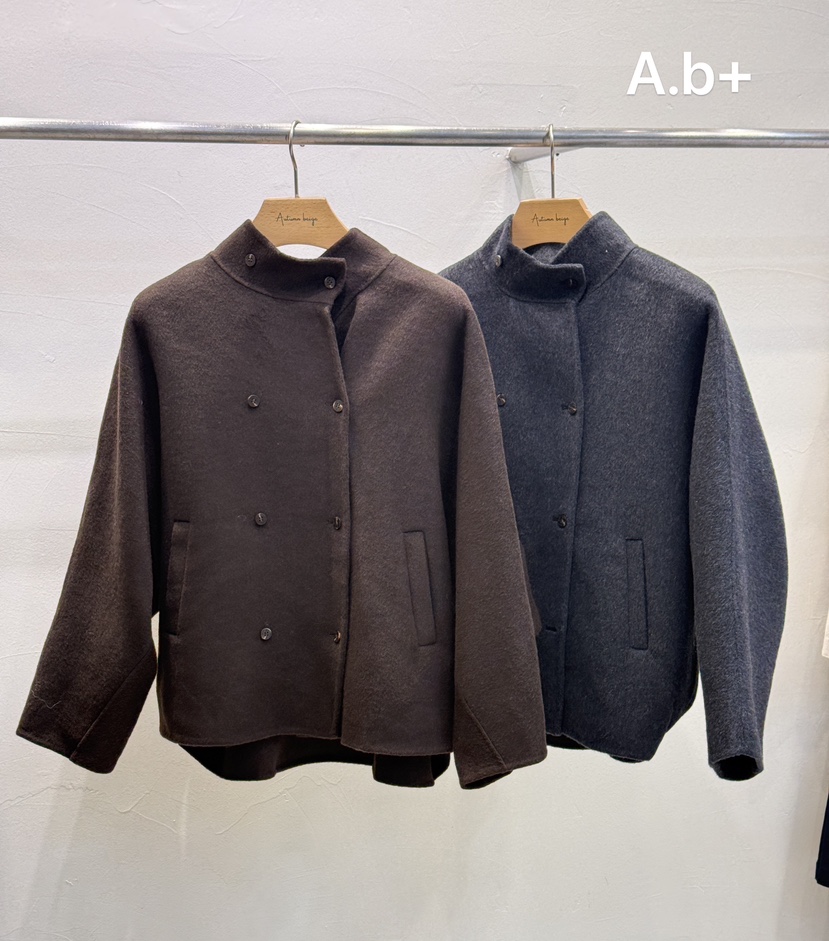 A.b+/AUTUMN BEIGE東大門代購26秋冬立領雙排扣短夾克雙排扣口A.b+/AUTUMN BEIGE夾克