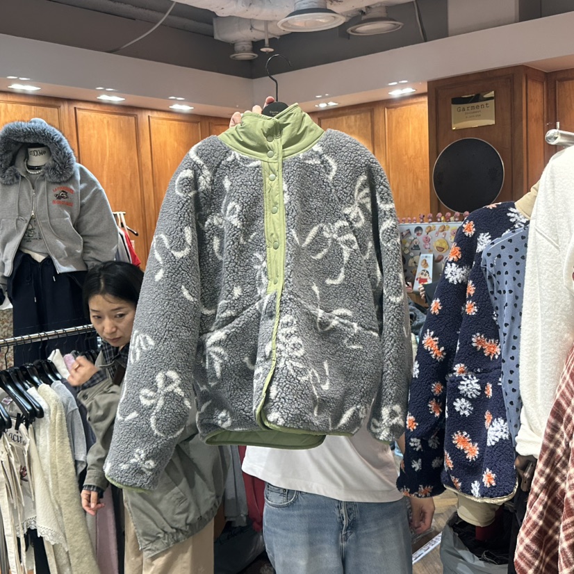 GARMENT東大門實拍26秋冬提花羊羔毛立領按扣夾克口袋立領按扣GARMENT夾克圖色2