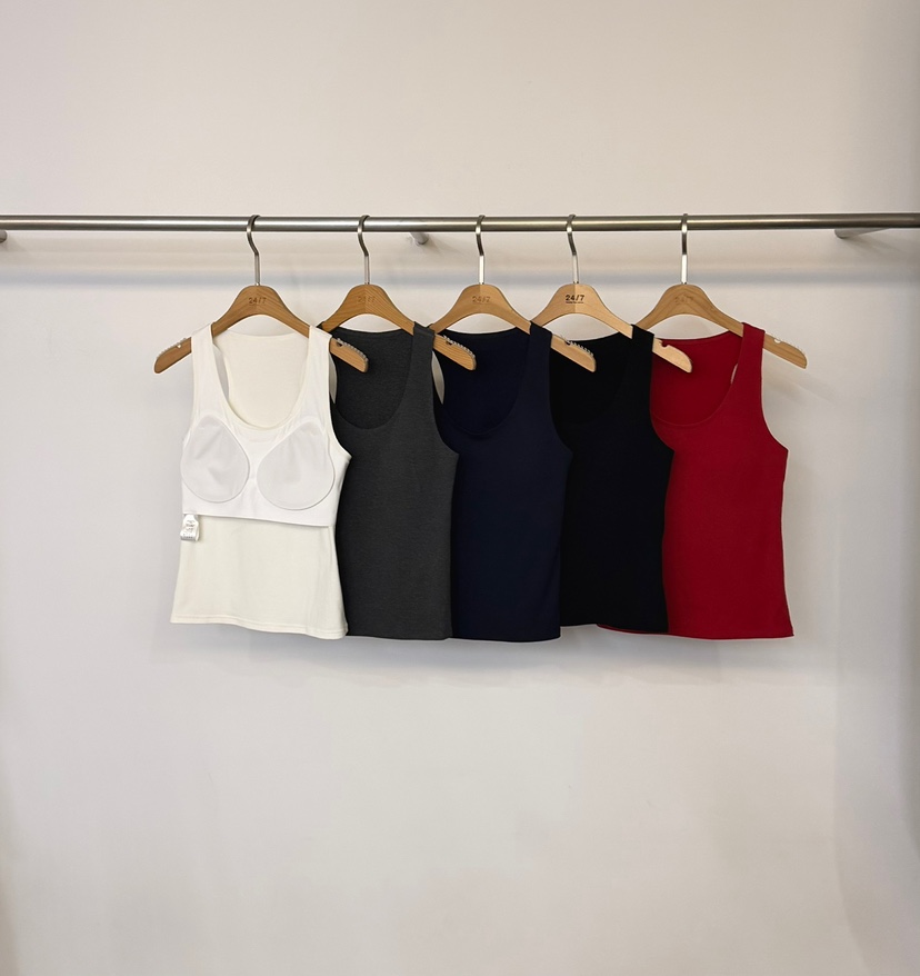 TEWNTY FOUR SEVEN24-7韓國代購26秋冬修身胸墊背心吊帶修身TEWNTY FOUR SEVEN24-7吊帶/背心