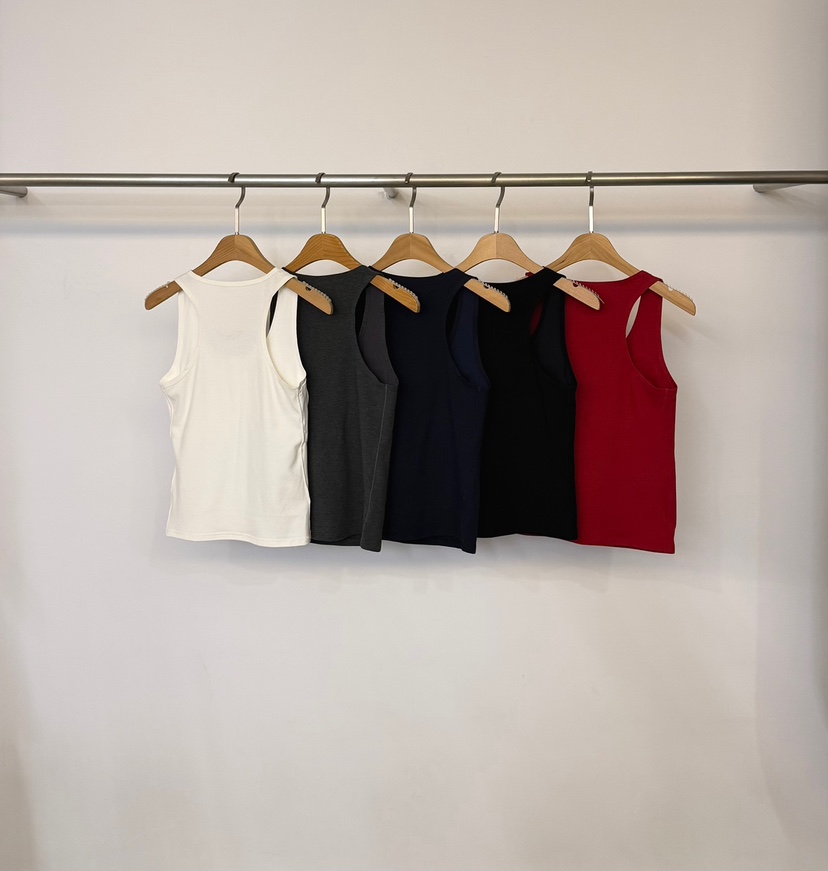 TEWNTY FOUR SEVEN24-7韓國代購26秋冬修身胸墊背心吊帶修身TEWNTY FOUR SEVEN24-7吊帶/背心