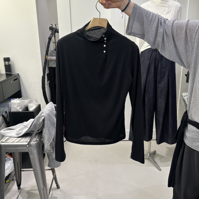 AMON東大門實拍女士新品熱賣休閑真品人氣長袖T恤高領紐扣AMON長袖T恤圖色3