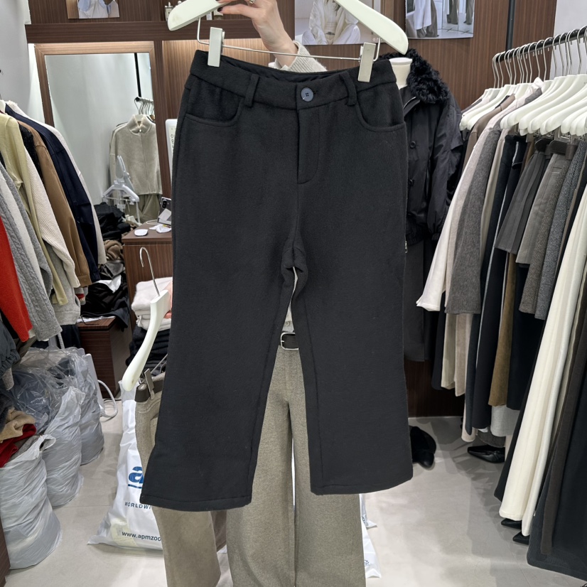 ONVEIL韓國代購26秋冬毛呢微喇短褲 簡約通勤不含腰帶ONVEIL短褲圖色2