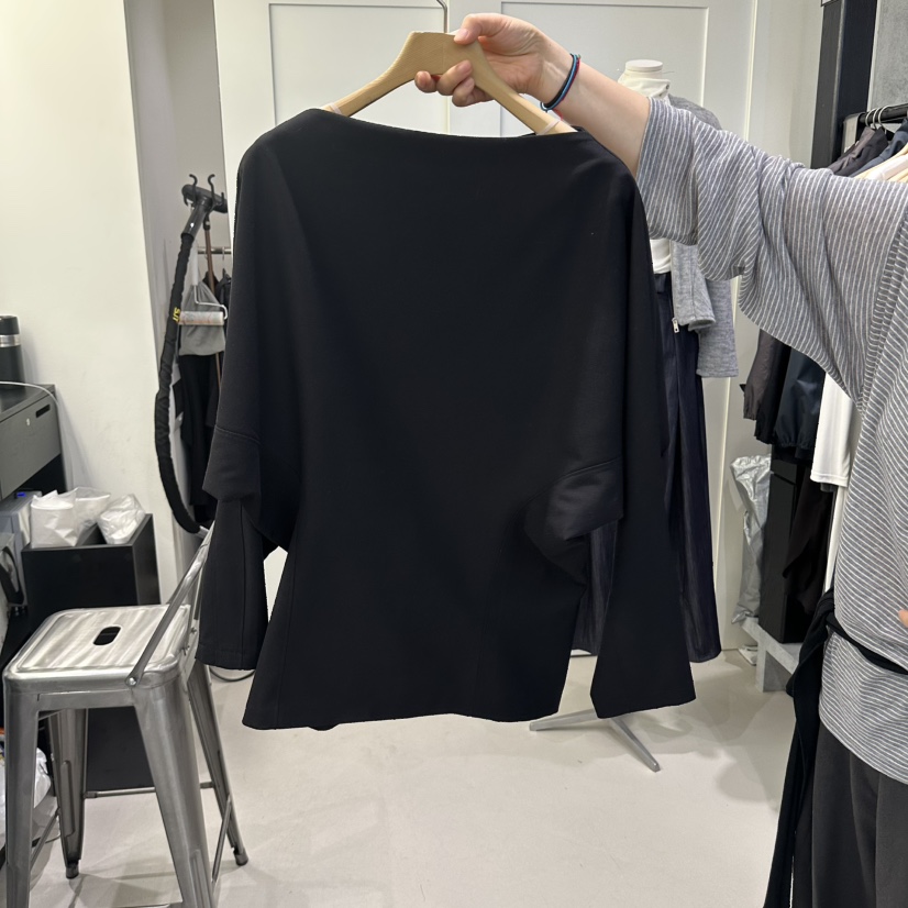 AMON東大門實拍女裝新品真品推薦職業熱賣人氣時尚長袖T恤AMON長袖T恤圖色2
